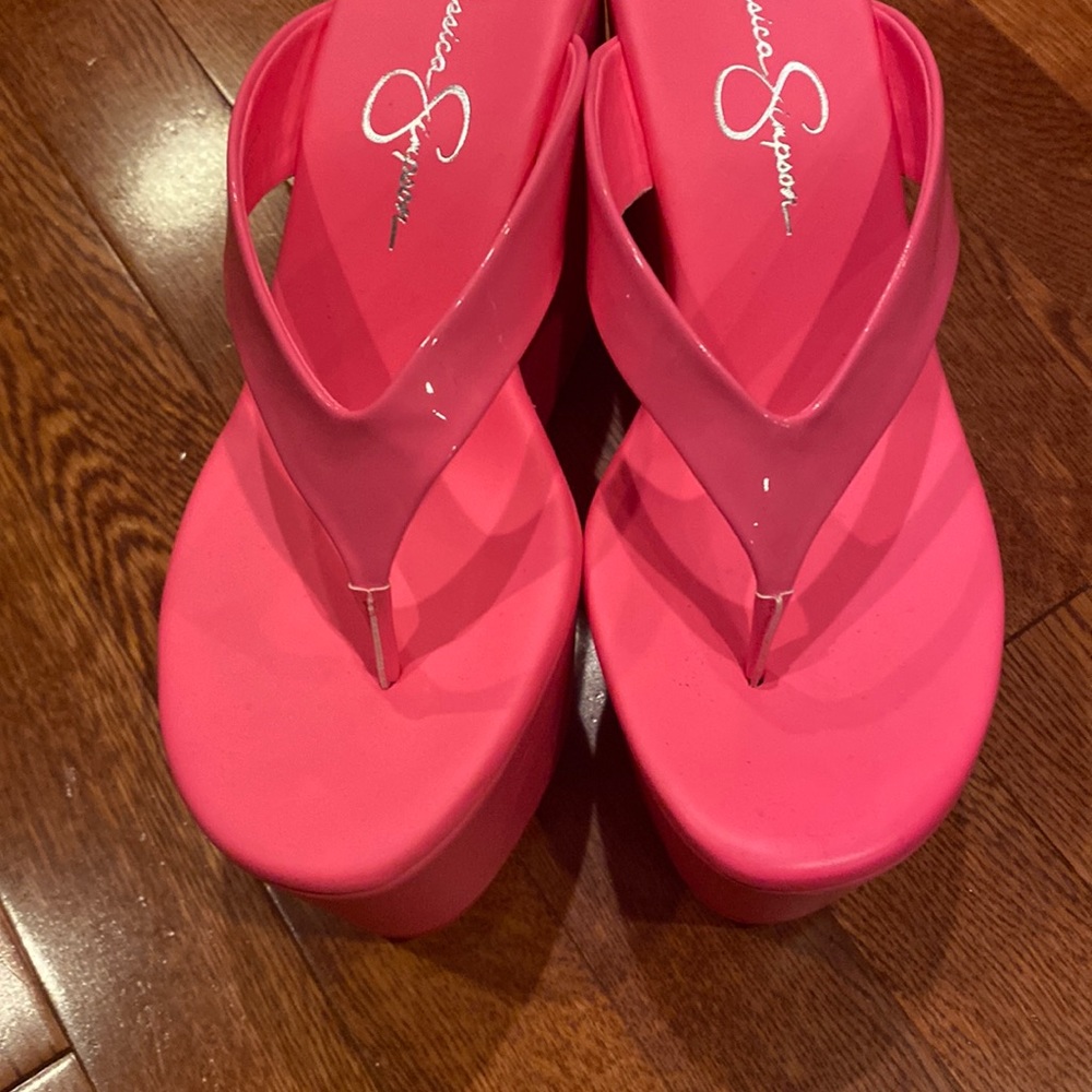 Jessica Simpson Hot Pink Thong Platform Sandals Barbie-licious!
